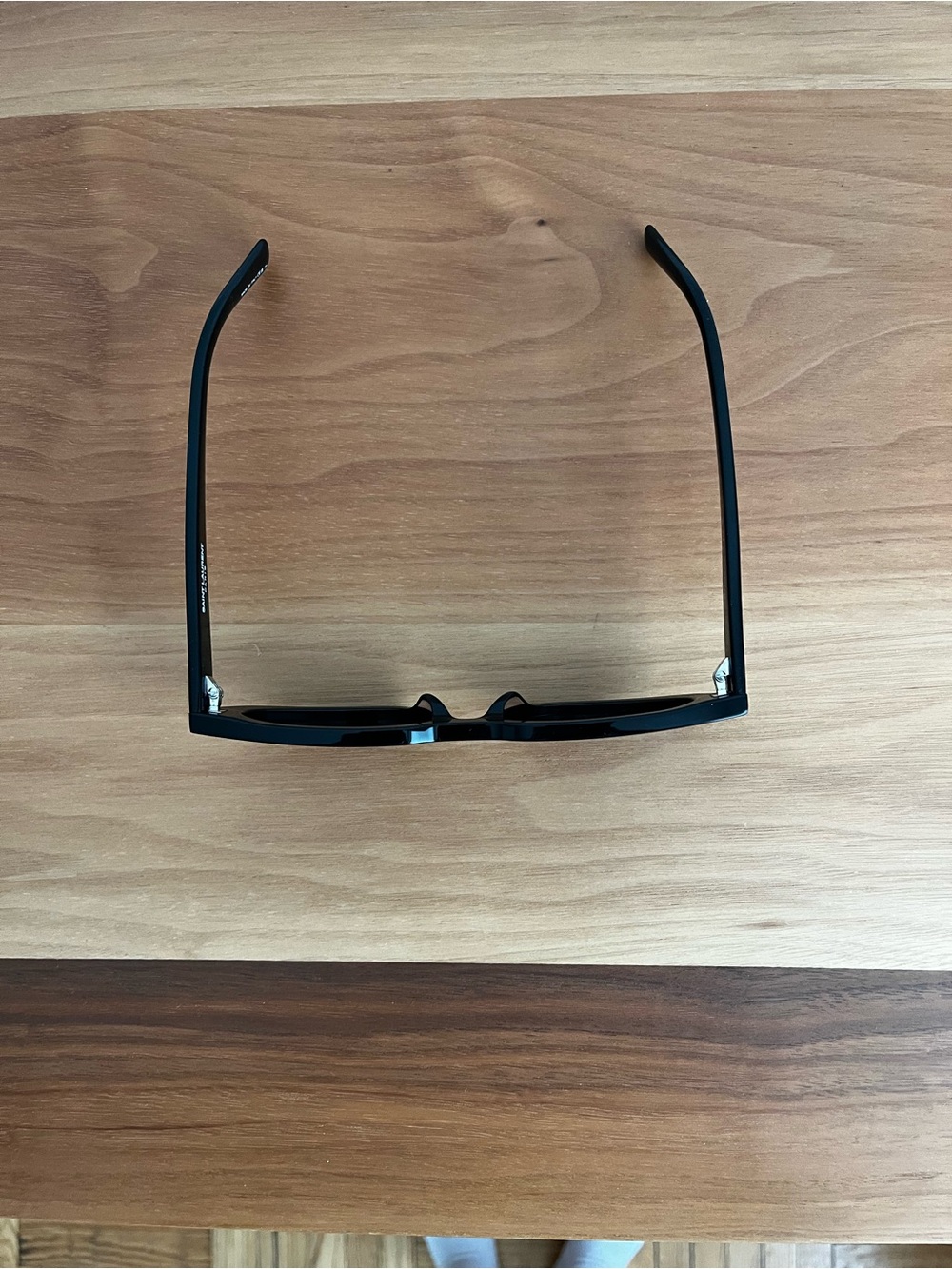 Sleek Black Rectangular Sunglasses - Picture 6 of 6